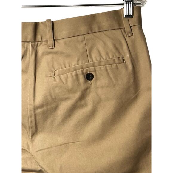 Gap Pants Mens size 33" Tan Chino Khakis Straight Leg Pockets Hook and Eye Close - Picture 8 of 11